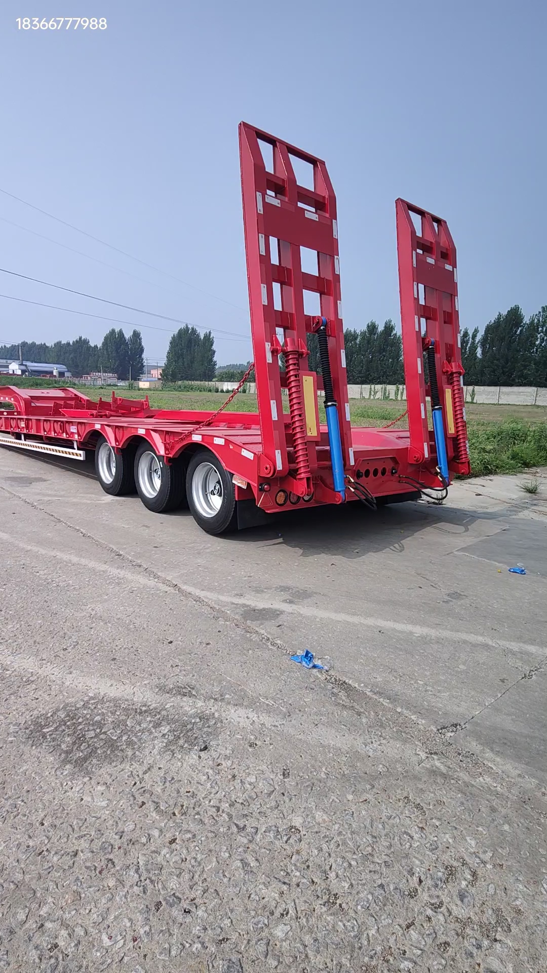 13米勾机板半挂车低平板半挂车现车液压勾机板半挂车