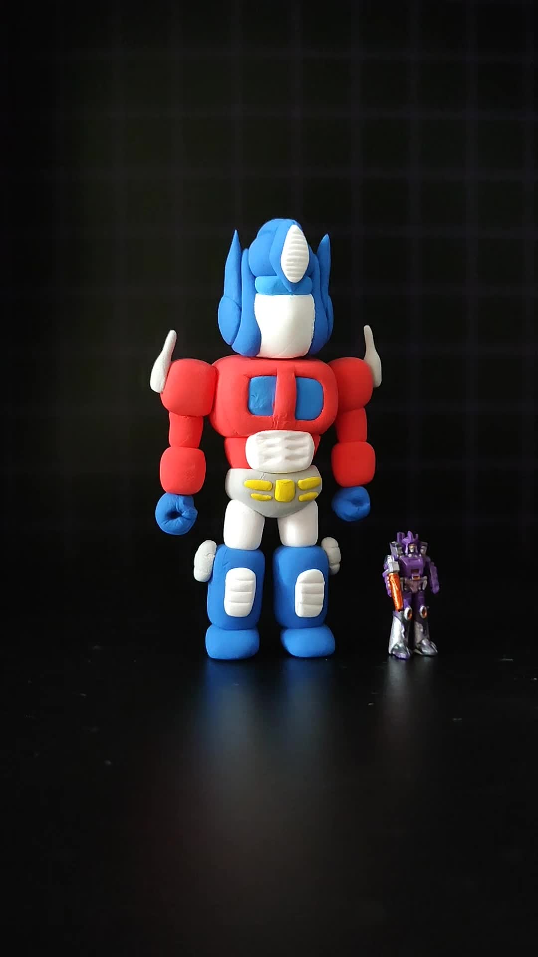 我变变变!用黏土变擎天柱!