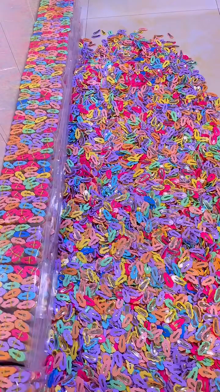 发夹手工活送送孩子上学能赚一点钱就一点钱在家做