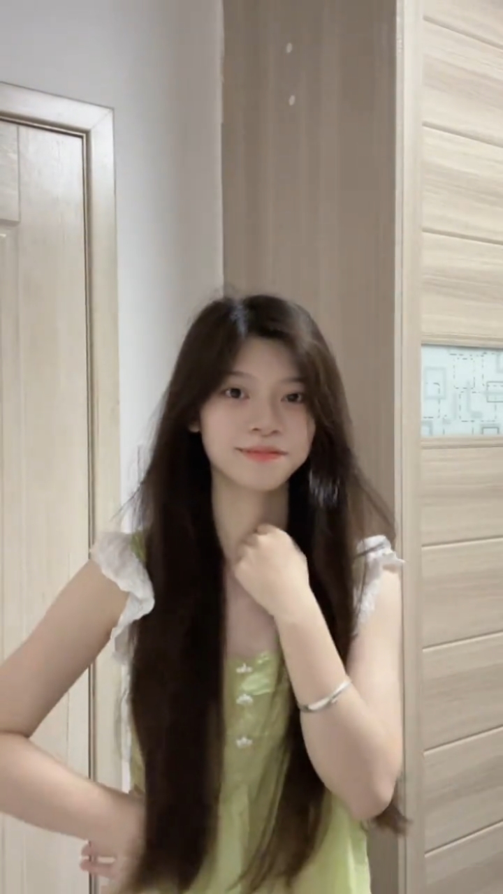 迷你世界奶茶的露脸视频1