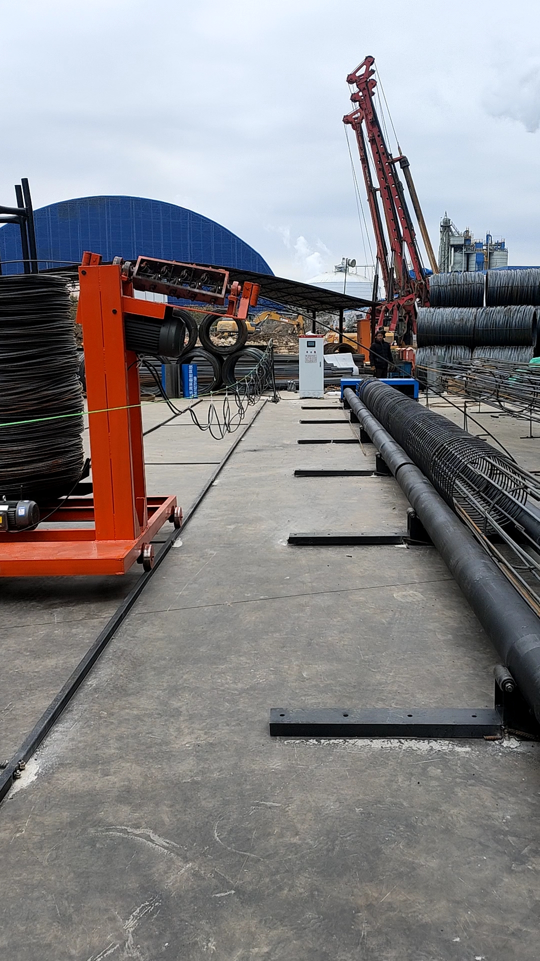 钢筋笼绕筋机地滚机缠丝机滚笼机现场实操,大小笼均可制作