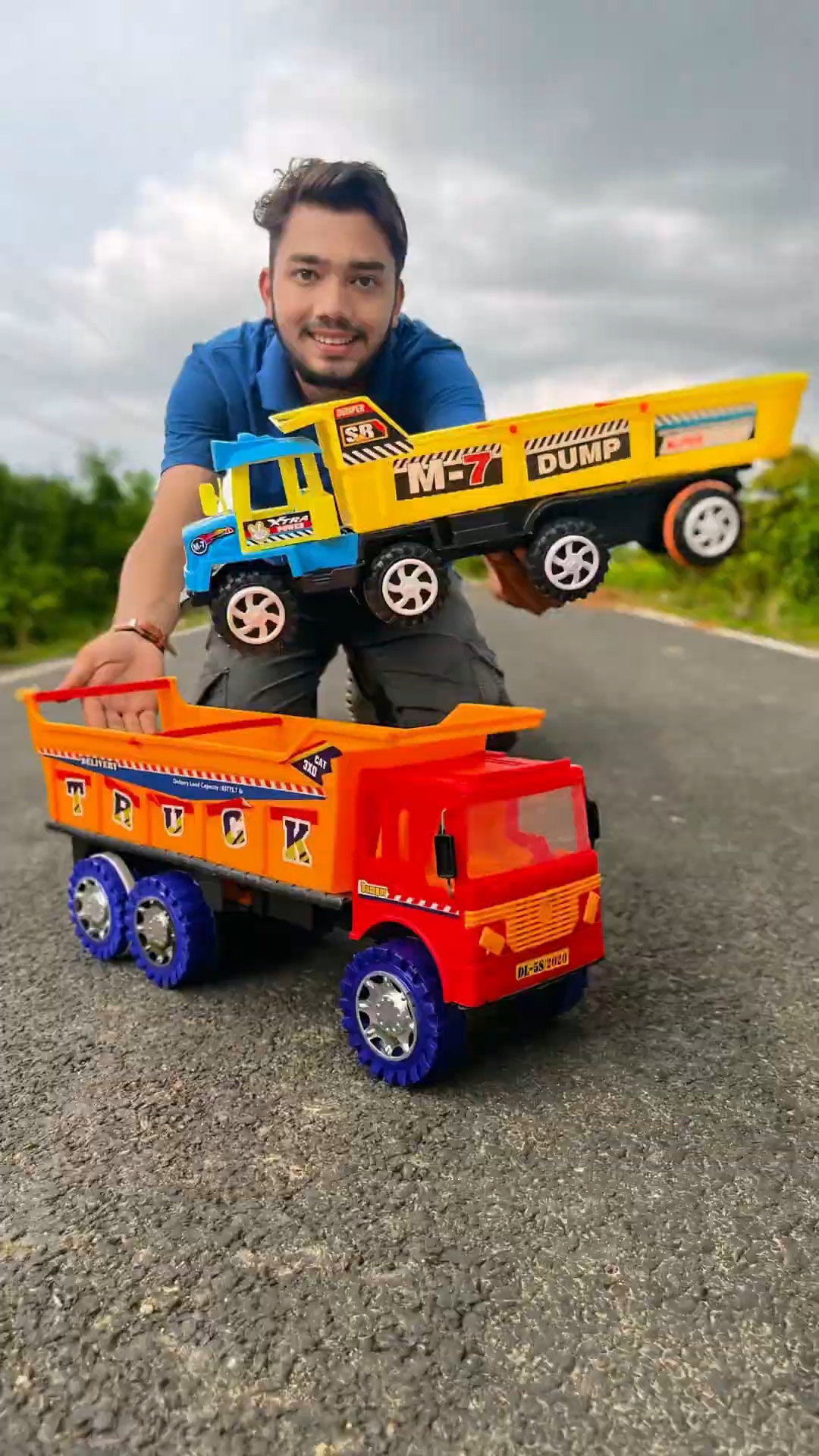 遥控翻斗车玩具