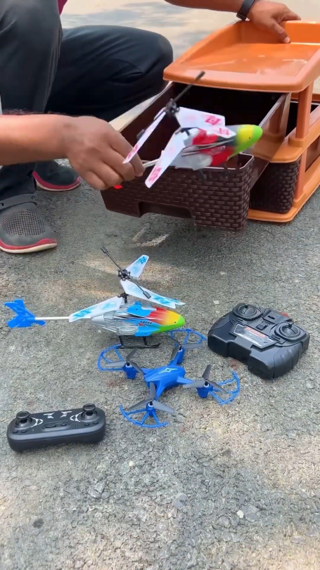 儿童遥控飞机玩具