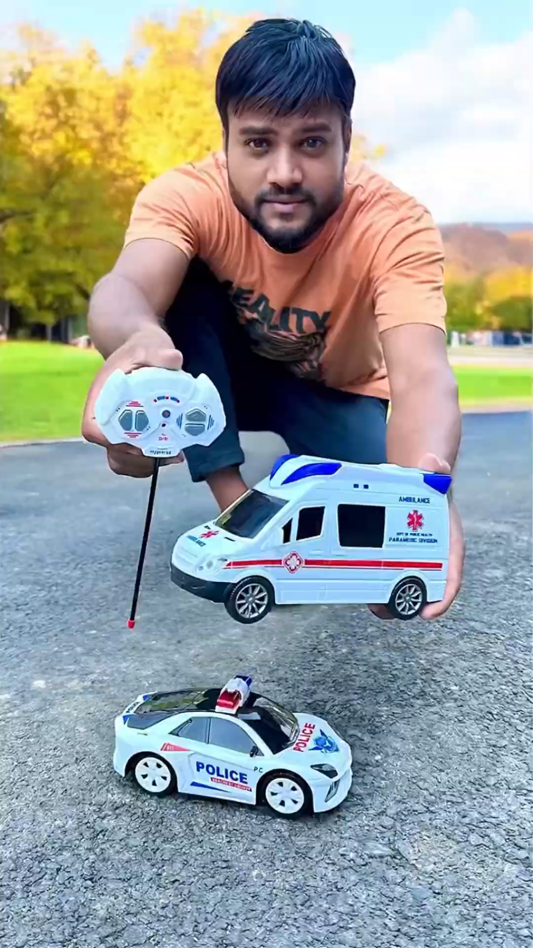 儿童遥控救护车玩具