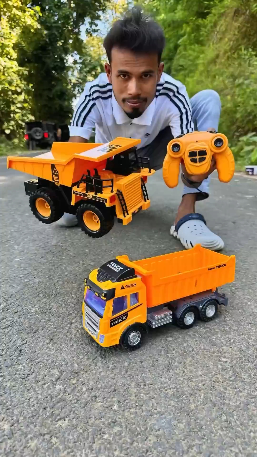 遥控翻斗车玩具