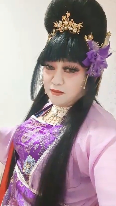 变装反串美女,活出自己想要的生活