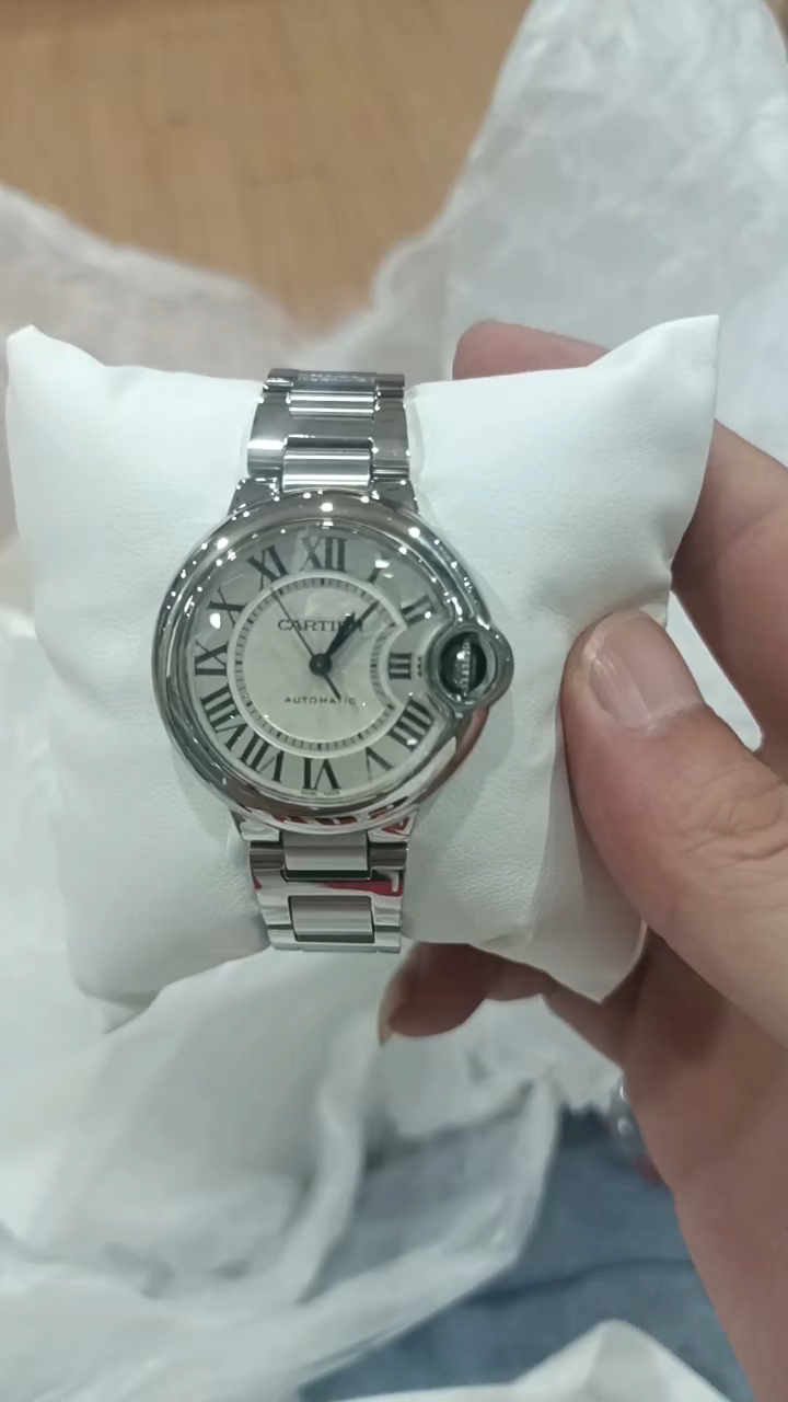 卡地亚男女手表蓝气球细节鉴赏