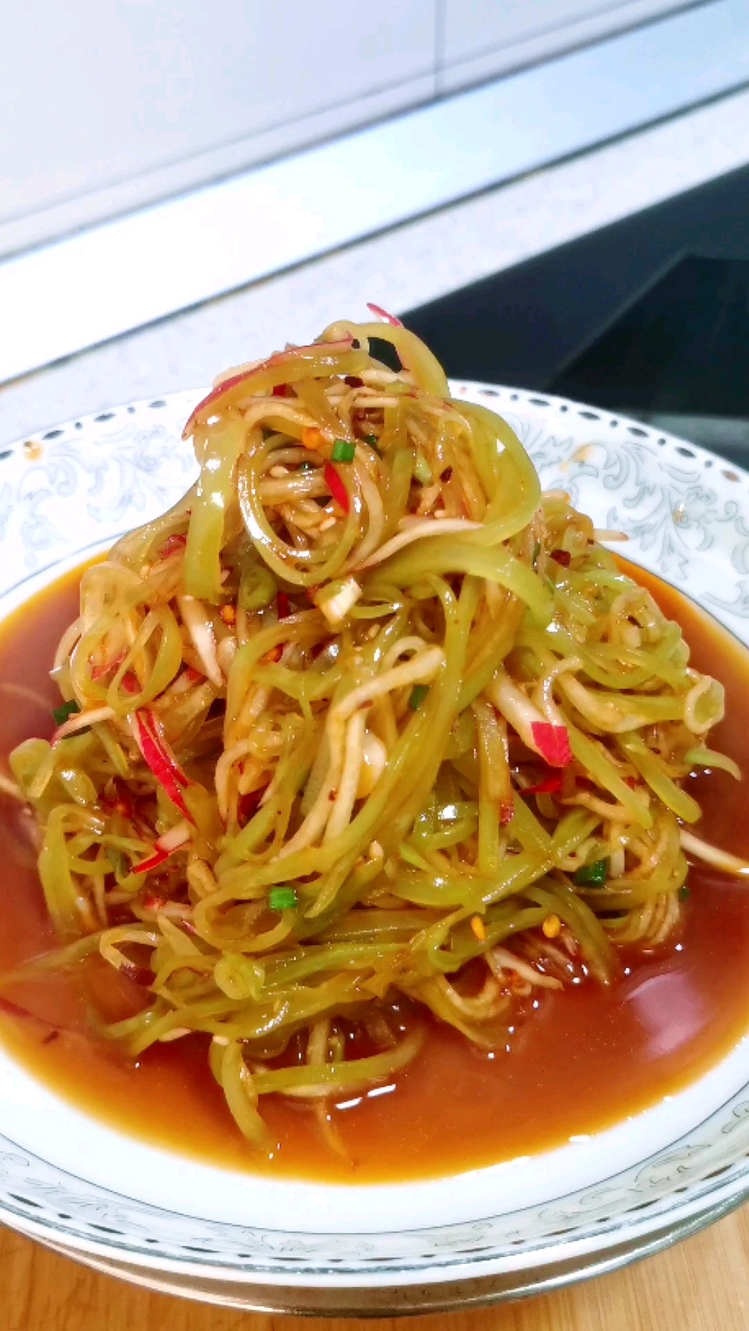 这样做出来的凉拌三丝,口感更脆嫩