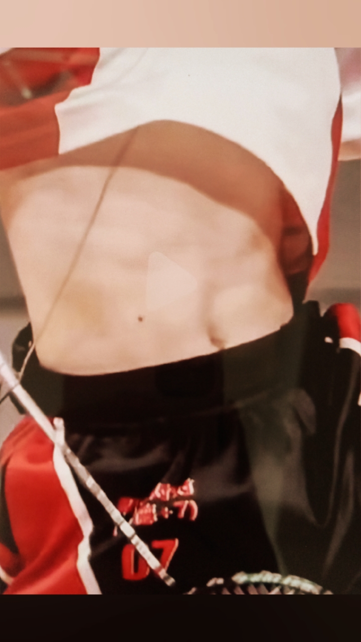 时代少年团,一些人的照片,大家猜一猜,这个腹肌照是谁的?