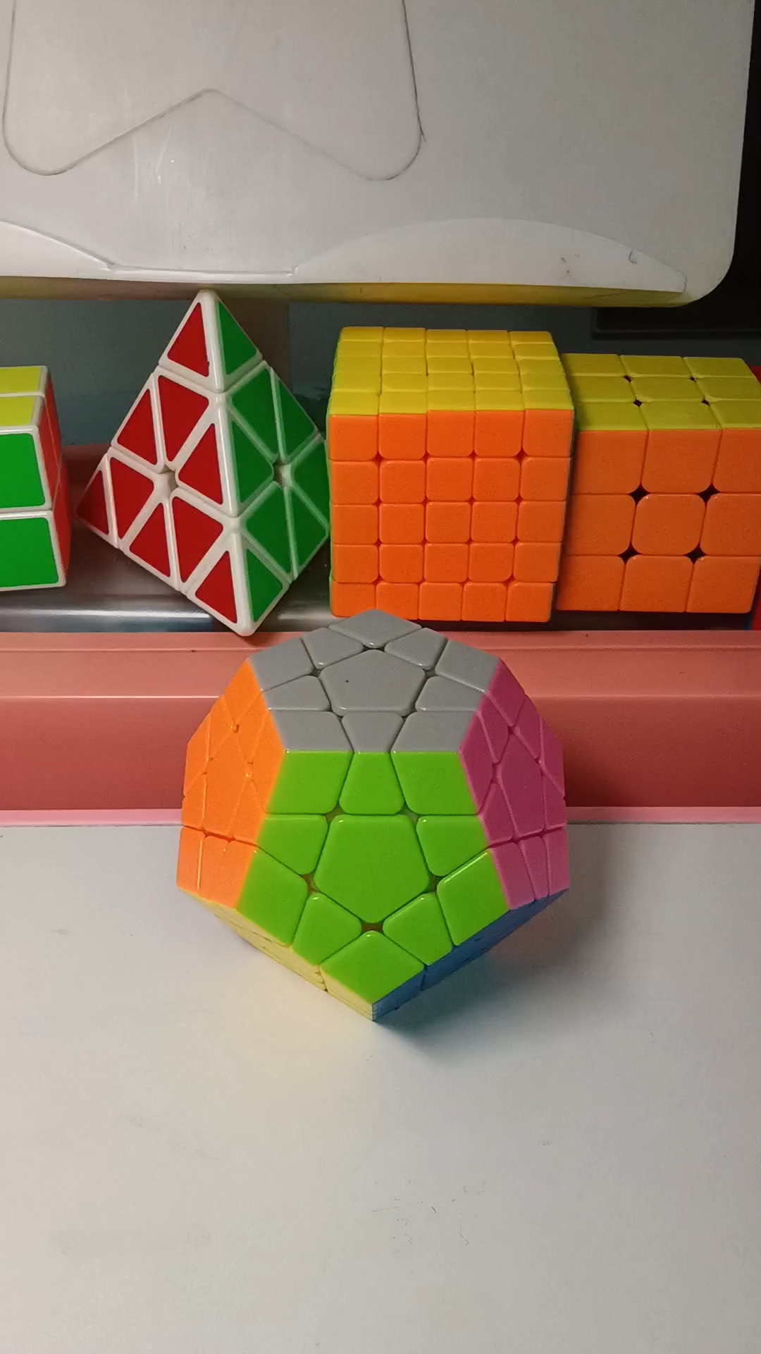 五魔方教学第一集:拼好底面五角星