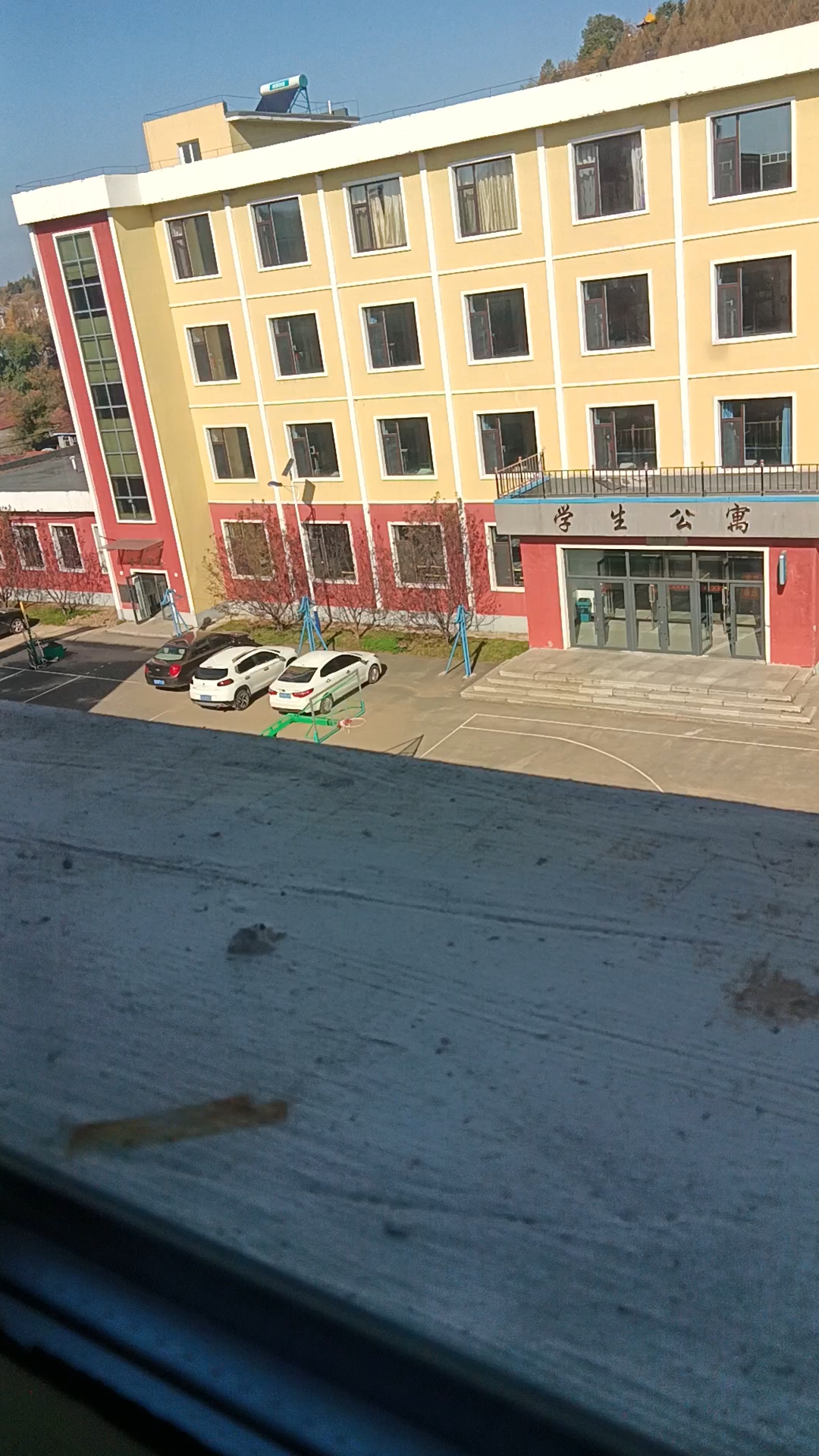 这是六中的宿舍,希望条件越老越好