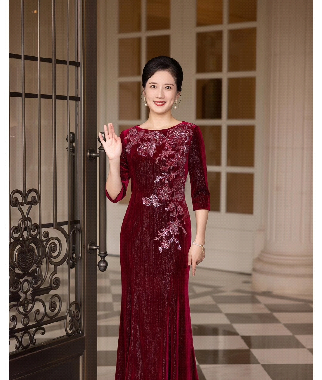 金色绒喜妈妈婚礼礼服