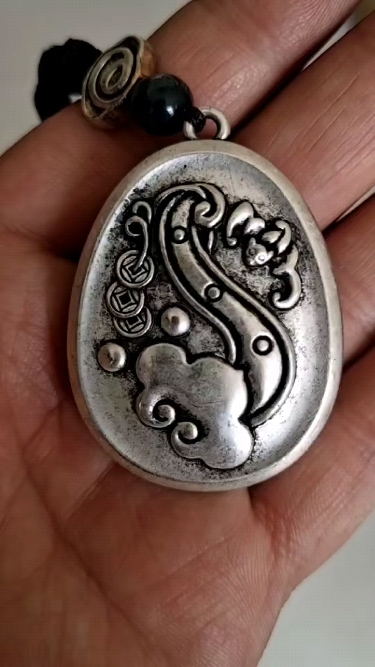 银如意挂件香囊