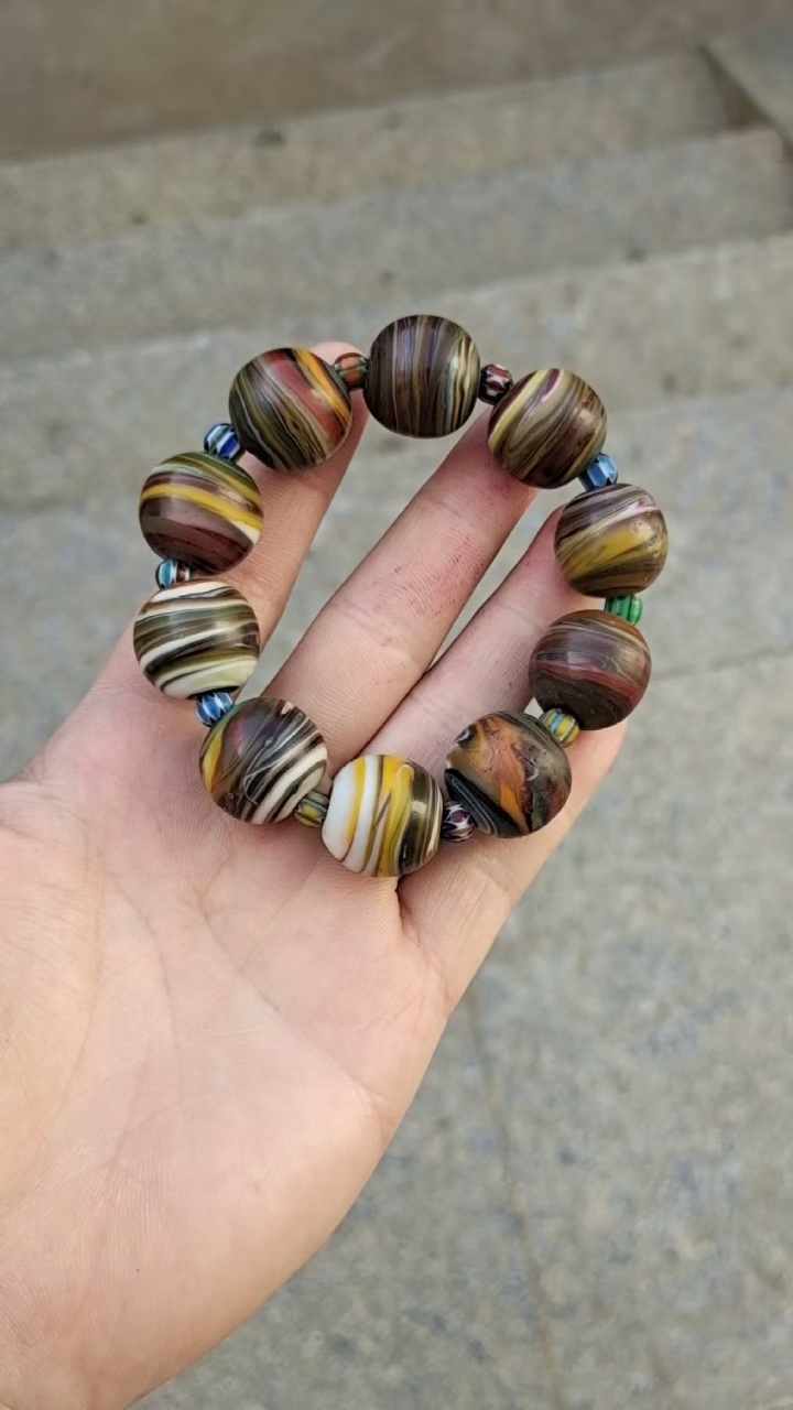 战汉搅胎琉璃珠