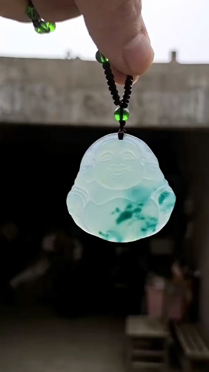 翡翠飘花弥勒佛吊坠