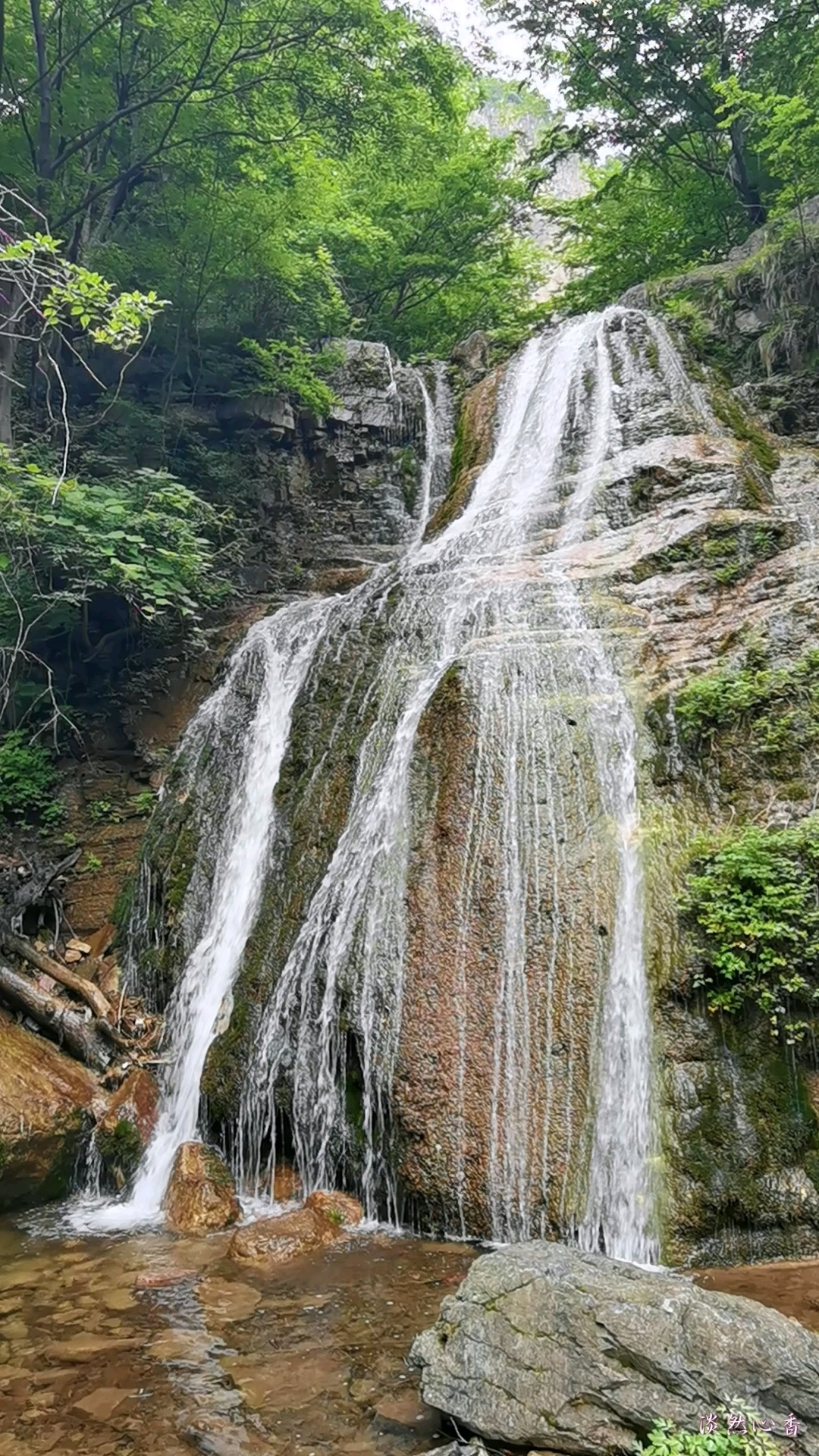 南太行八里沟九莲山的瀑布都很特别!很漂亮!