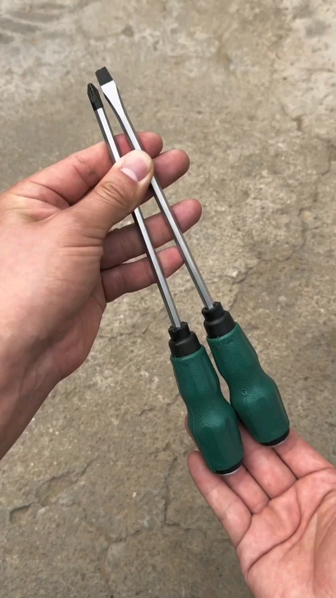 螺丝松了怎么办?快来直播间给家里备把螺丝刀吧!