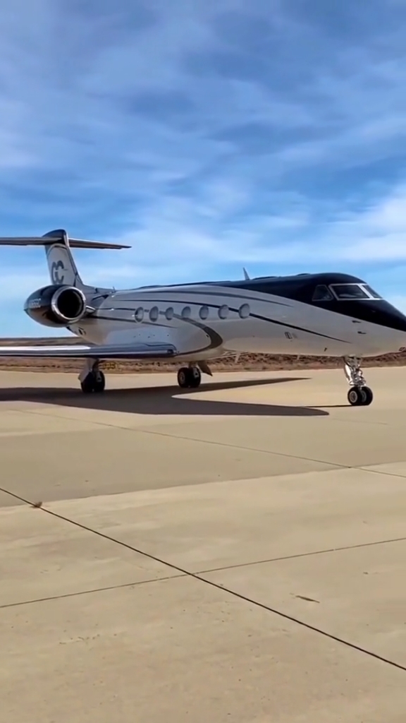 湾流g650er私人飞机降落机场!