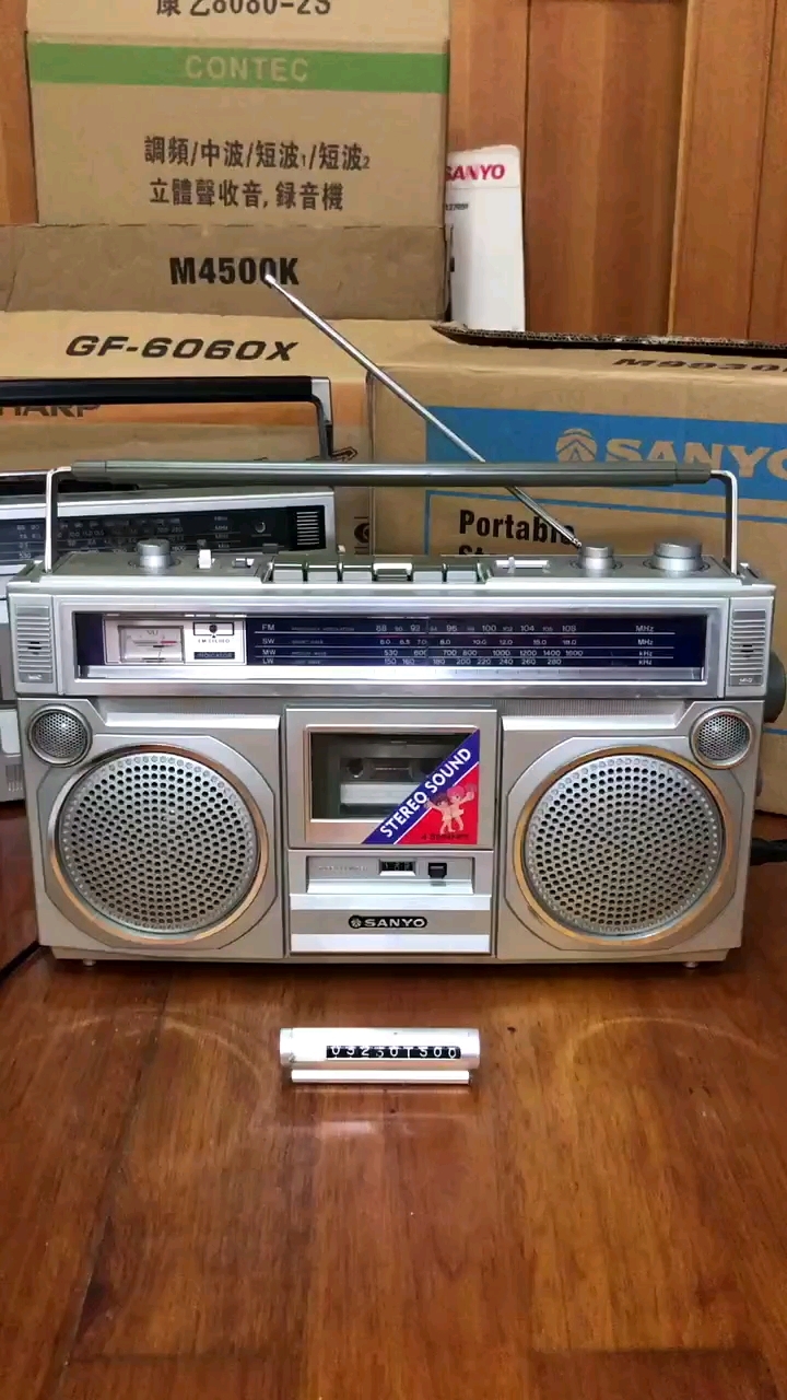 三洋收录机,80年代的单卡手提式收录机
