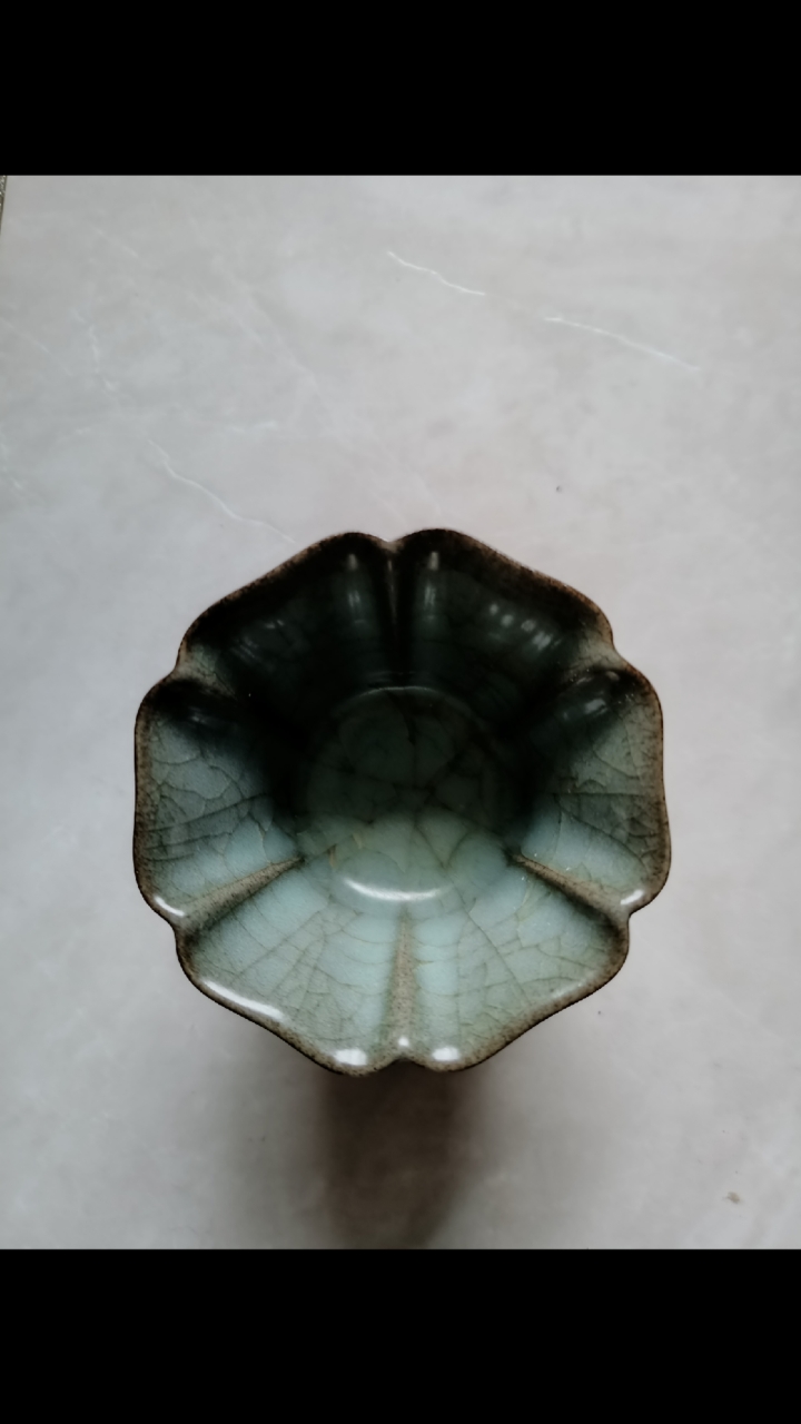 南宋郊坛下官窑灰青釉六方杯子