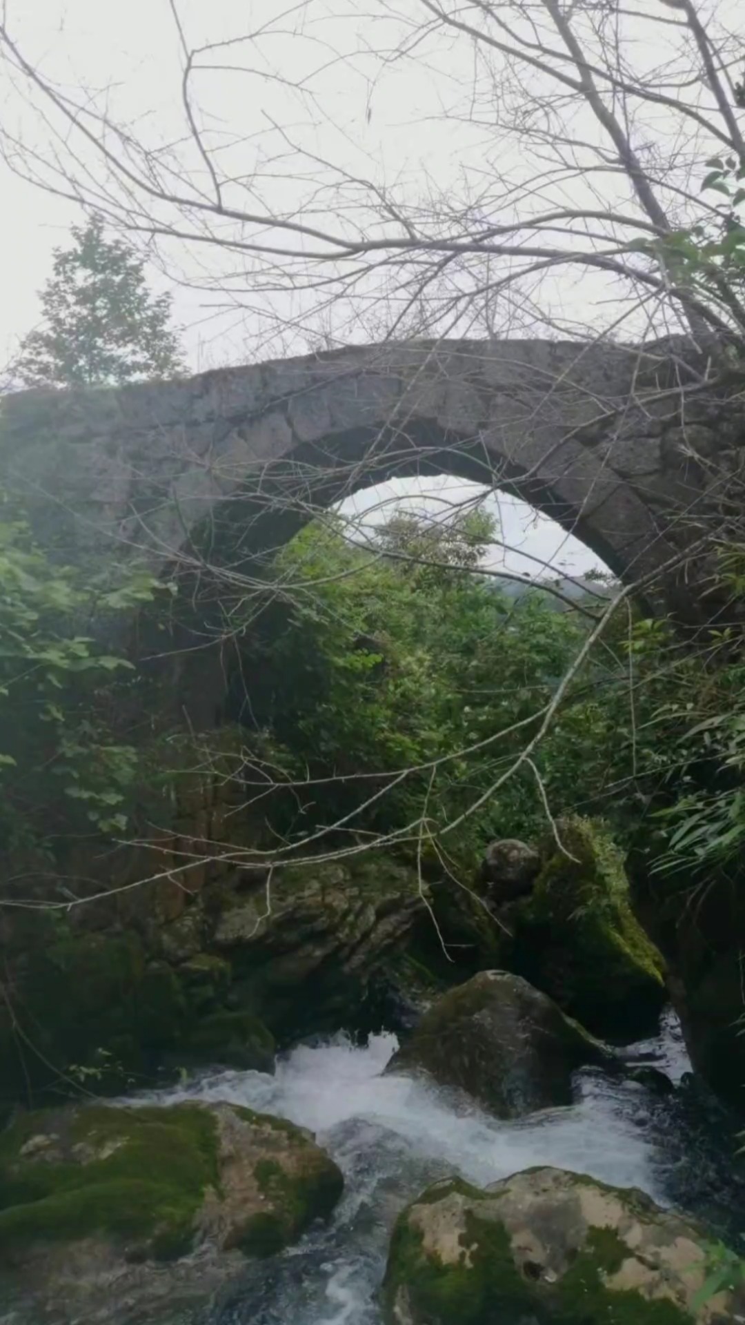 酉阳县酉酬镇沙子坝村.原生态消洞水.美景