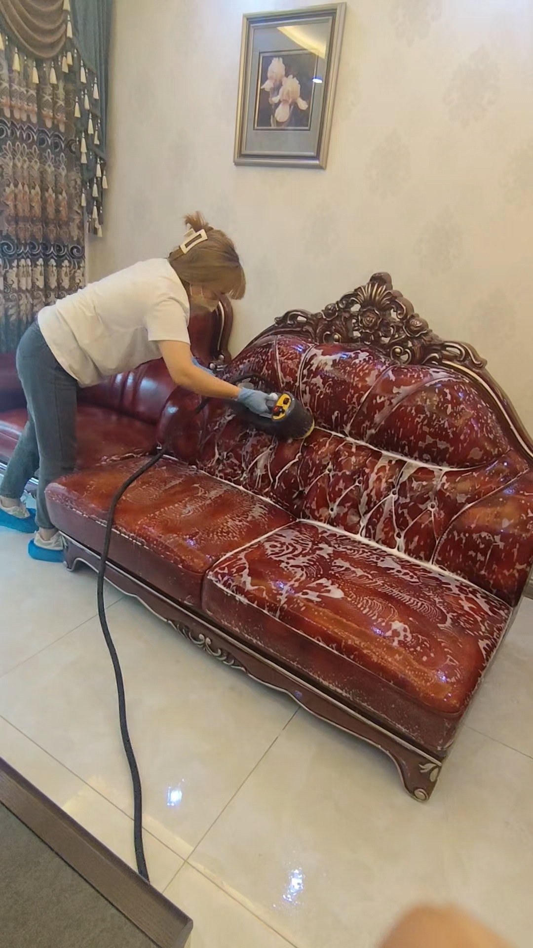 真皮沙发清洗,上门清洗沙发,沙发清洗,皮沙发清洗保养,洗沙发