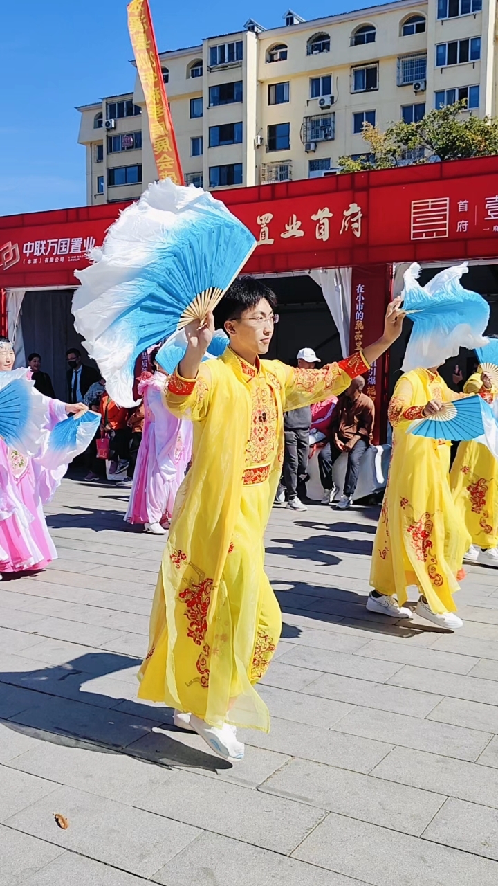 东北大秧歌伞头唱词图片