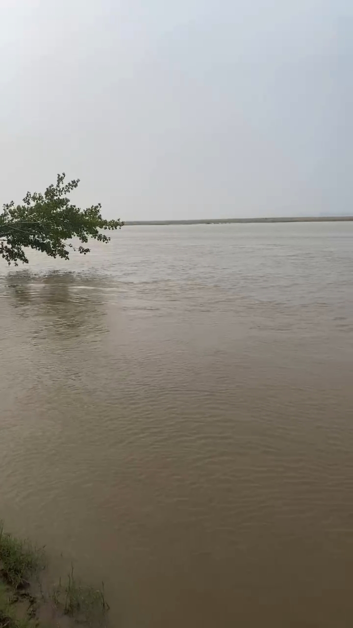 郑州暴雨黄河图片