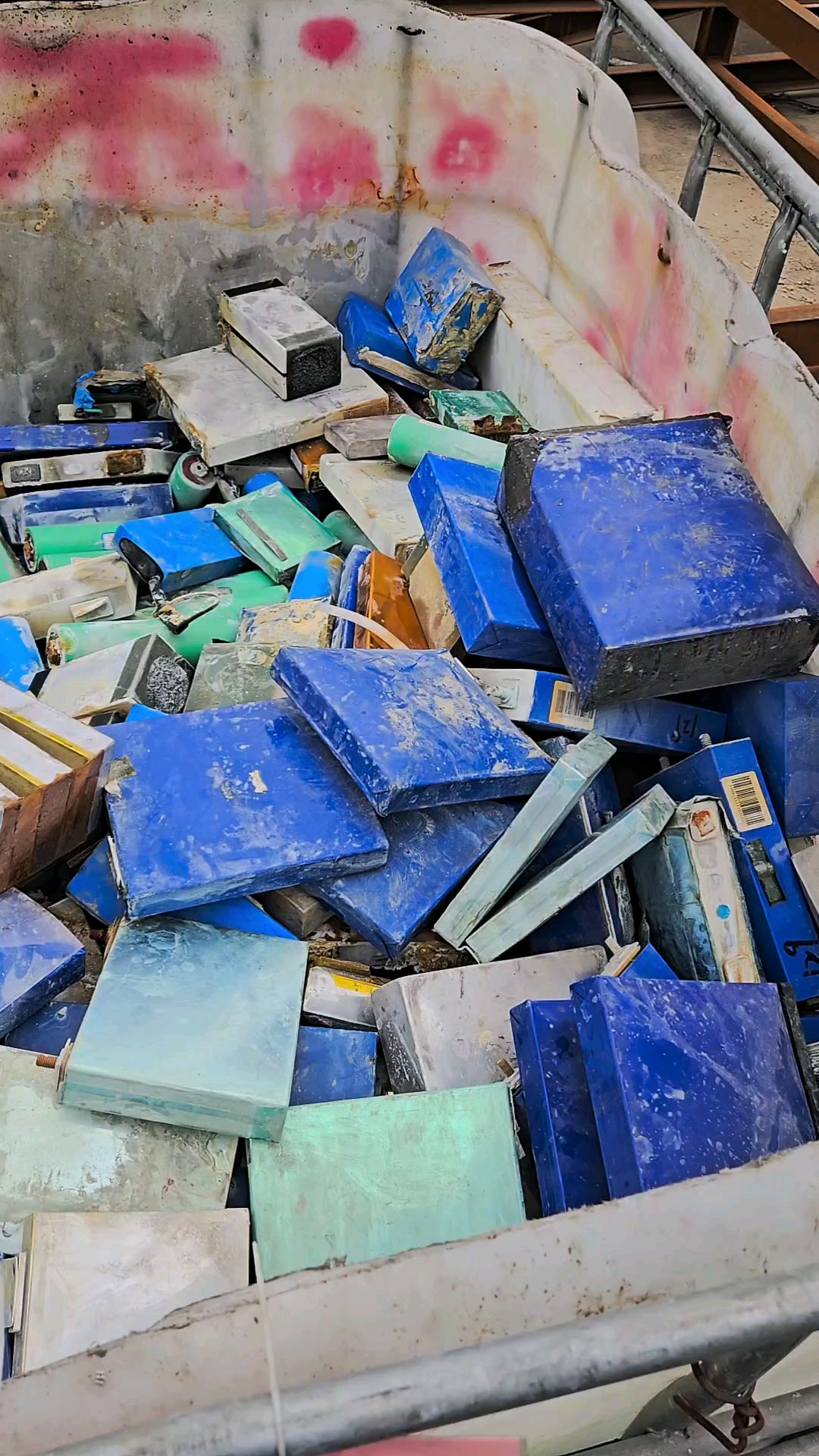 废旧锂电池是如何回炉再造的