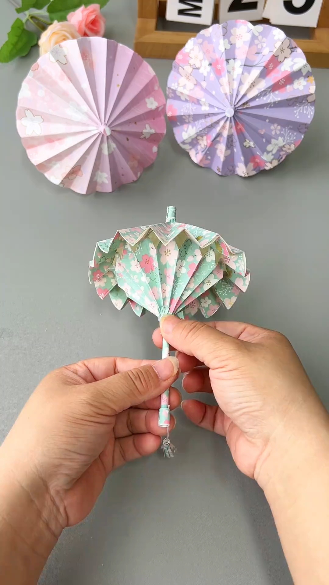 可以打开的迷你小雨伞和孩子一起试试吧!#亲子手工 #手工折纸