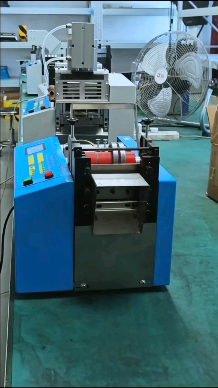 江苏智派阵线智能科技获得除尘型修建装修资料裁切组织专利裁切时的除尘作用更好