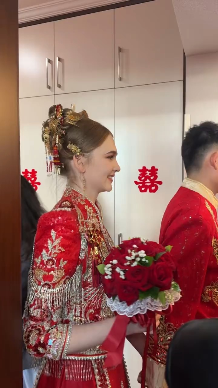 俄罗斯女人结婚后图片