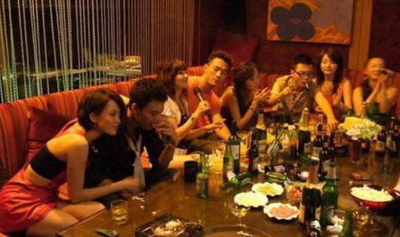 社会民生丨8名技校未成年女学生被骗,在ktv陪酒陪唱