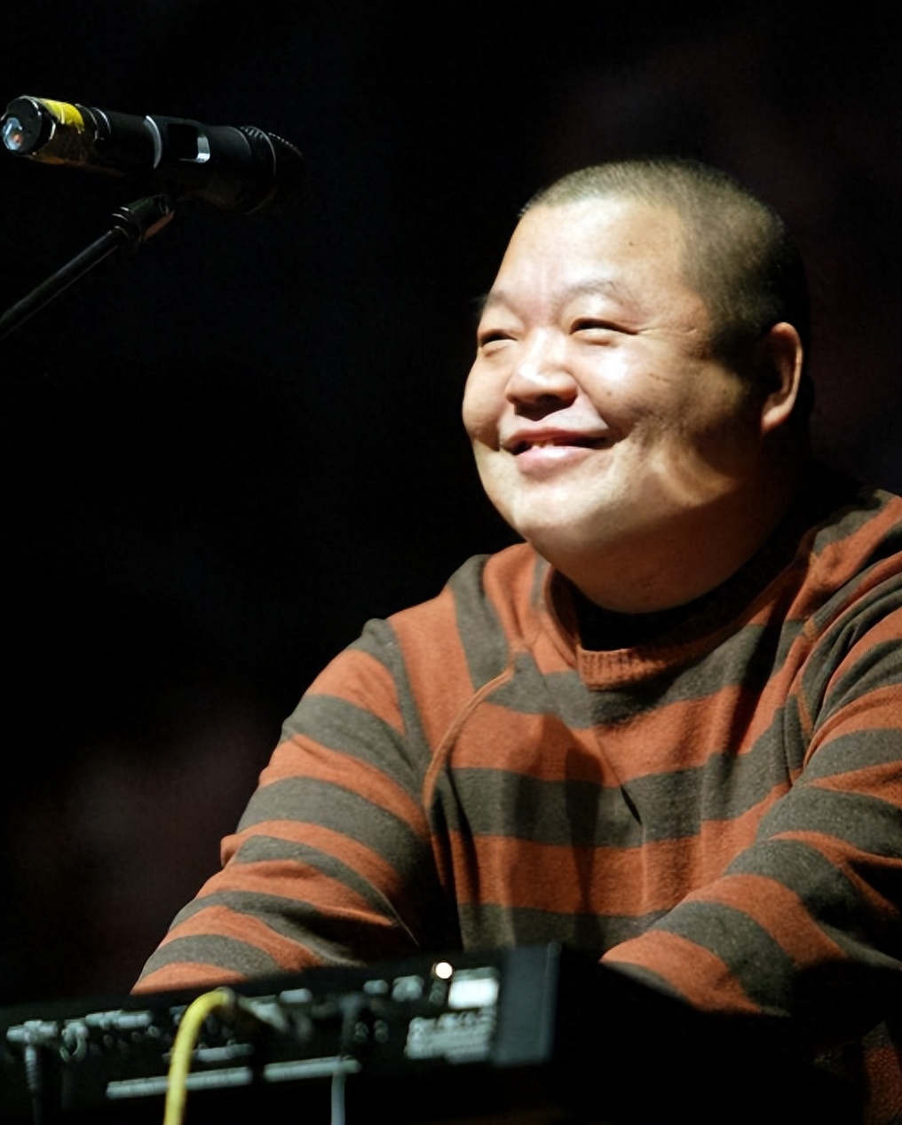 如果不是赌王出手相助,大傻成奎安都出不去北京,当时发生了什么