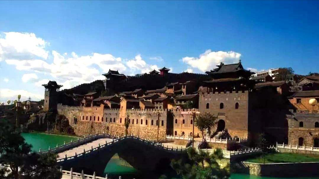 清华送新生《老人与海》是没有问题的,过度解读可不是什么好现象