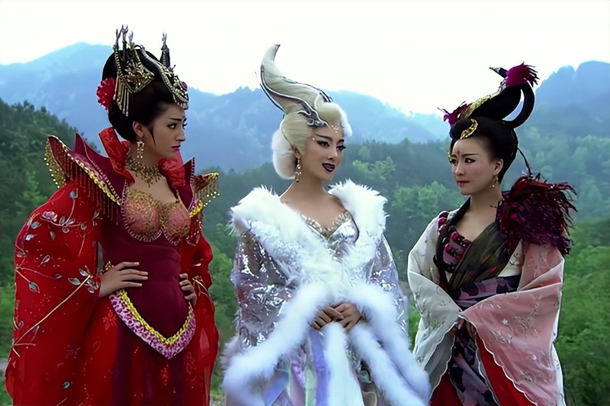 妲己进宫后面临什么局势?