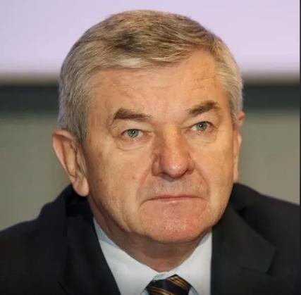 意外还是蓄意谋杀?波兰总统俄罗斯坠机身亡,黑匣子揭开其原因