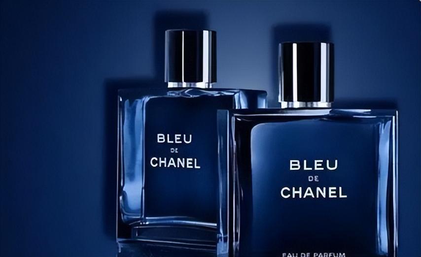 香奈儿蓝色瓶子的香水图片
