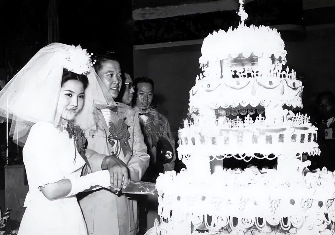 回顾飞行员李显斌:为280万奖金驾机叛逃台湾,26年后回乡探亲被捕