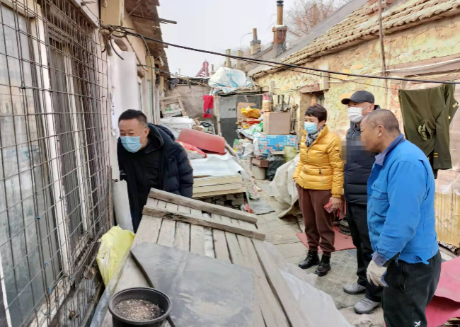 辛寨子街道领导督导检查华鑫社区疫情防控工作