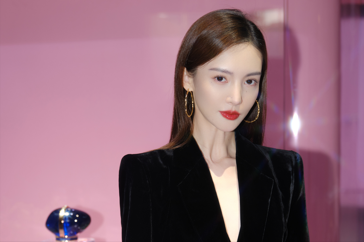 天生衣架邻家女孩,回顾她的演艺经历为什么金晨是小鲜肉的收割机