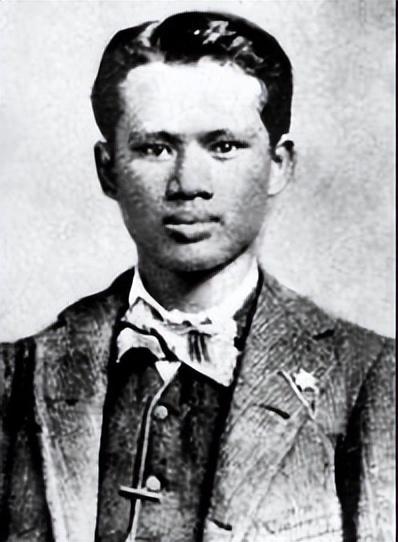 徐光启是我国最早信奉基督教的一批人.