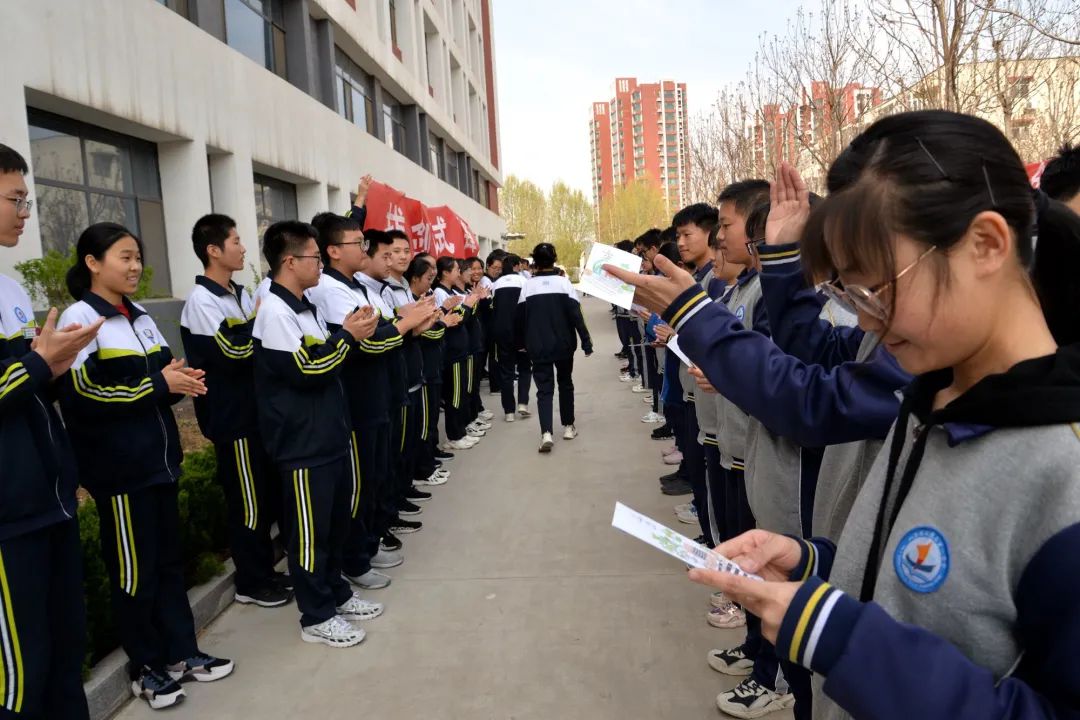 五莲一中2018级最新情况!百炼成钢,六月流芳