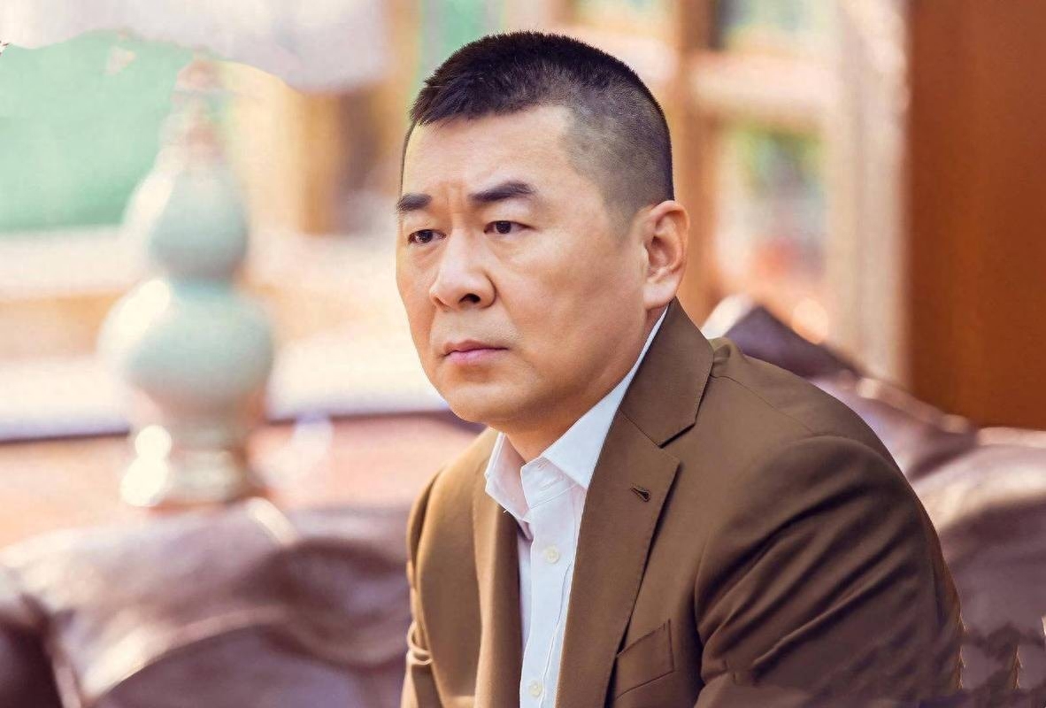 陈建斌与蒋勤勤的相识是在《乔家大院》,当时的蒋勤勤已经是国内比较