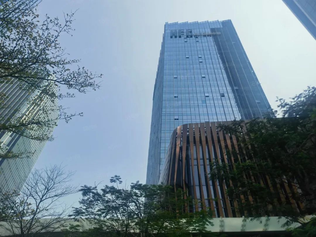 深圳"豪门二代"刘根森:父母身家140亿,从小节俭上学坐公交车