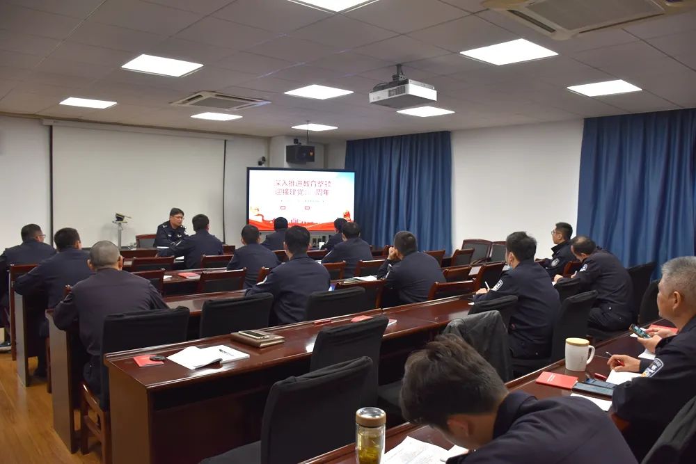 香花桥派出所扎实开展公安队伍教育整顿