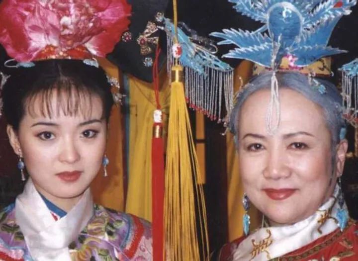 赵敏芬以其深厚的演技和独特的魅力在影视界享有盛誉,而她在《还珠