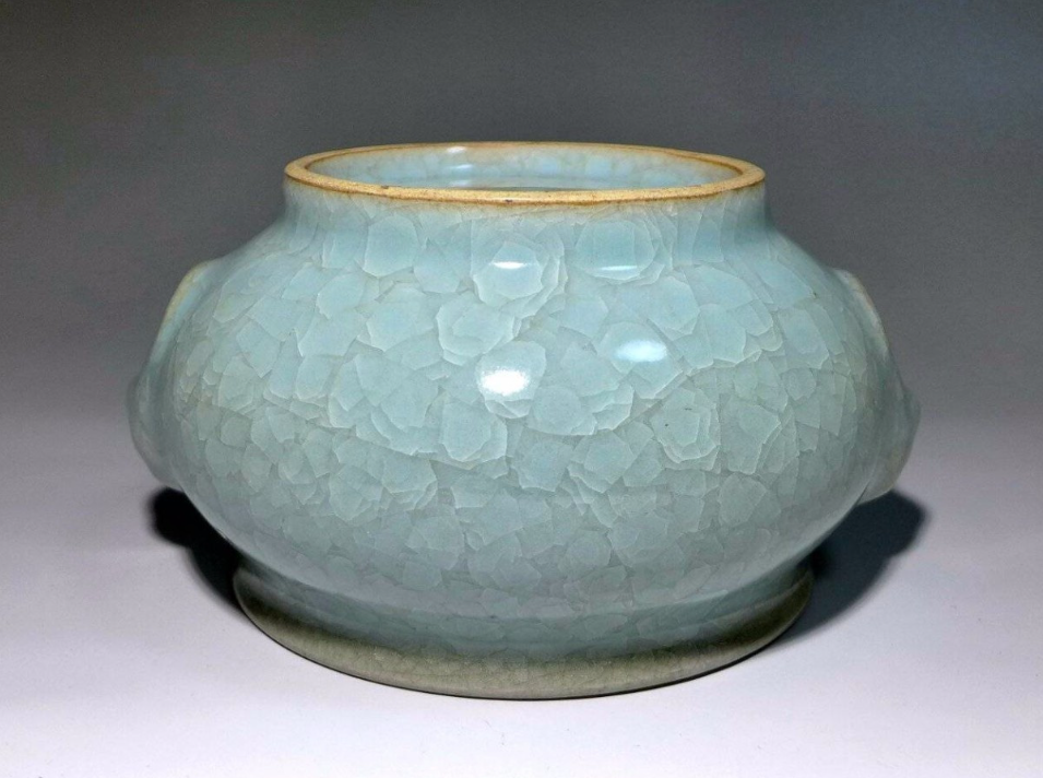 冰裂纹瓷器:一种古老而神奇的工艺,每一件都是独一无二的艺术品