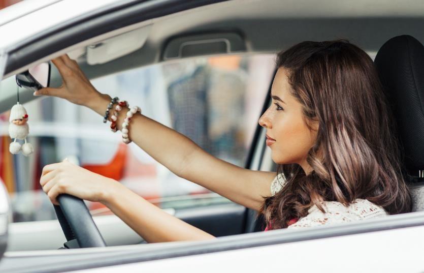 不要再黑女司机了,研究表明开车遇危险事件女性反应比男性更快