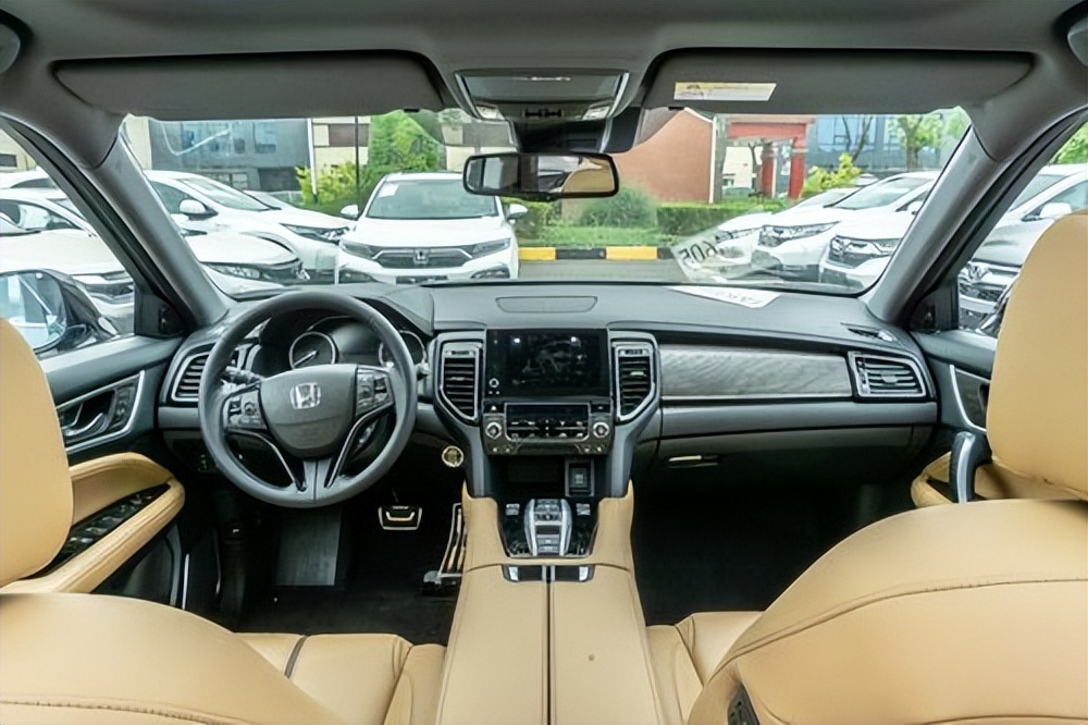 20.68万起售!轴距超2.8米,配2.0t 9at 四驱,2023款本田urv亮相